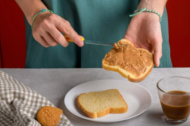 What to Look for in Peanut Butter for PCOS